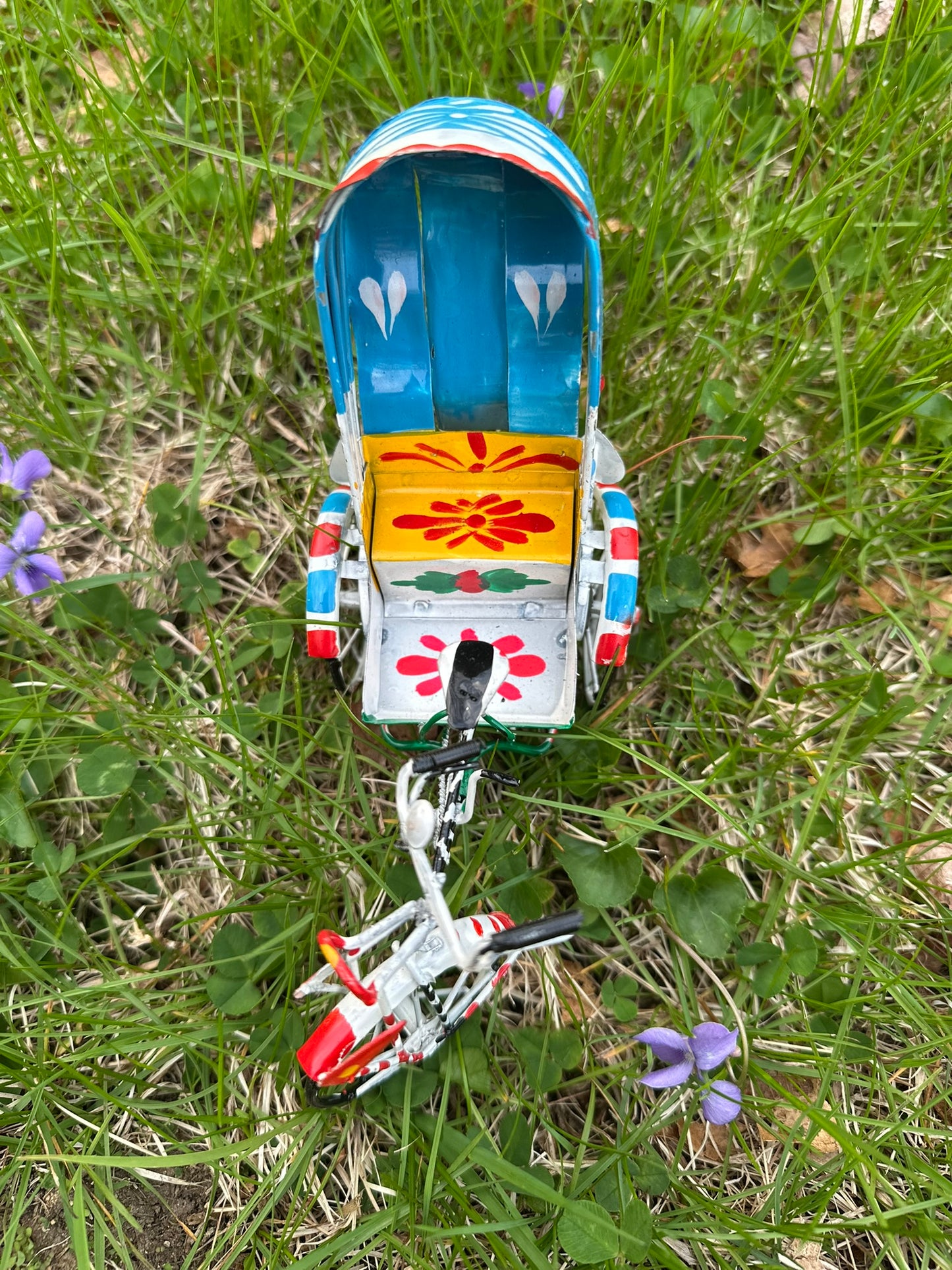Hand Painted Metal Miniature Rickshaw